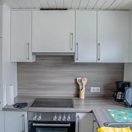 F&f Dg, Zentrale Lage, Autobahnnaehe & Kostenfreie Privatparkplaetze アパート