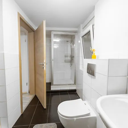 アパート F&f Dg, Zentrale Lage, Autobahnnaehe & Kostenfreie Privatparkplaetze Ilsfeld